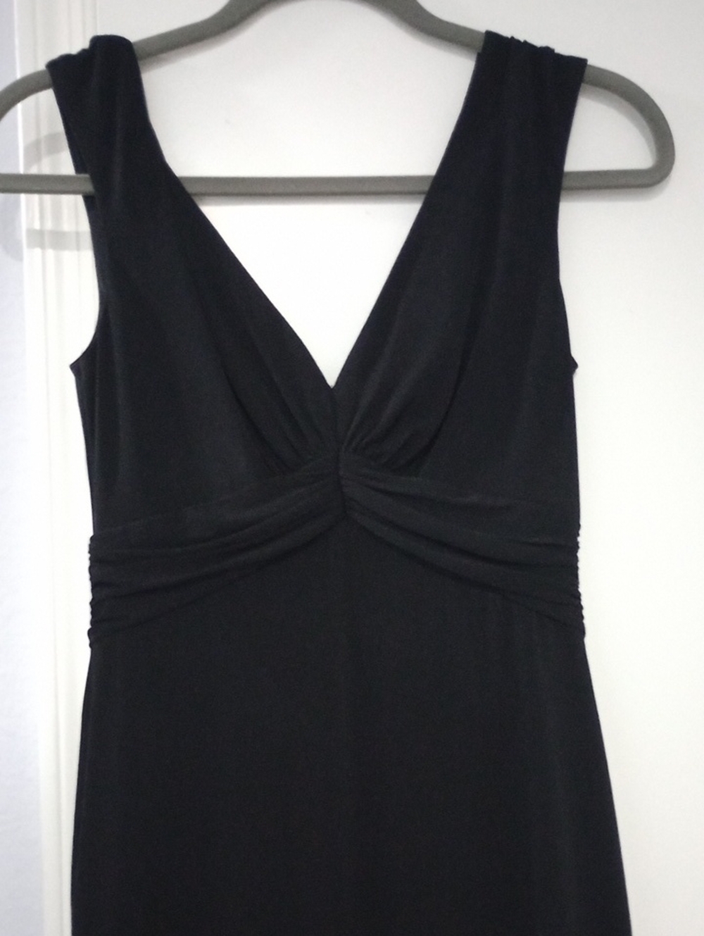 White House Black Market Black Cocktail,/Elegant Party  V-Neck Midi Dress Size 6